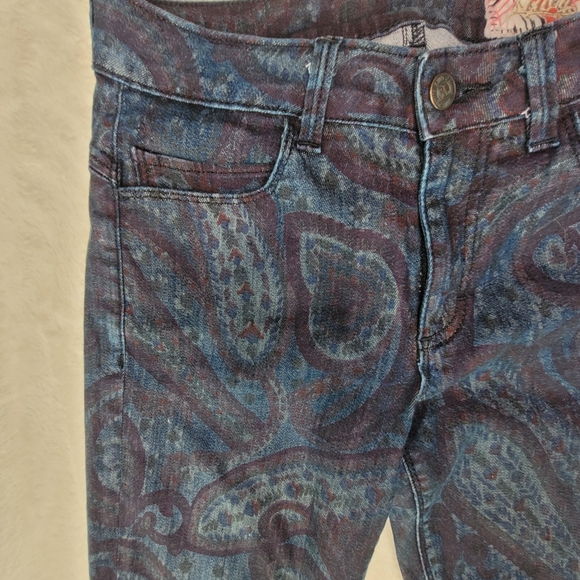 SIWY Mid Rise Seamless Dark Wash Paisley pattern Skinny Jeans Size 26 - Picture 3 of 9